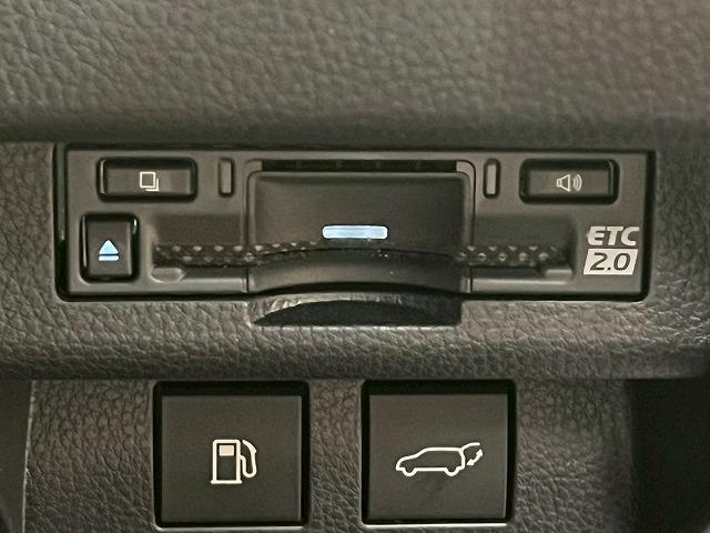 1225