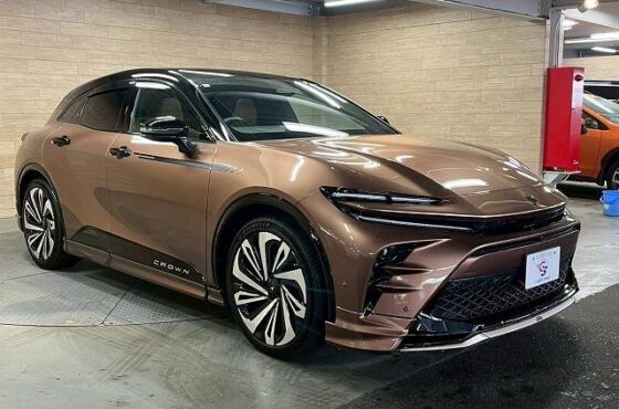 TOYOTA CROWN SPORT Z
