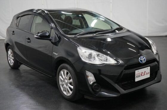 TOYOTA AQUA S