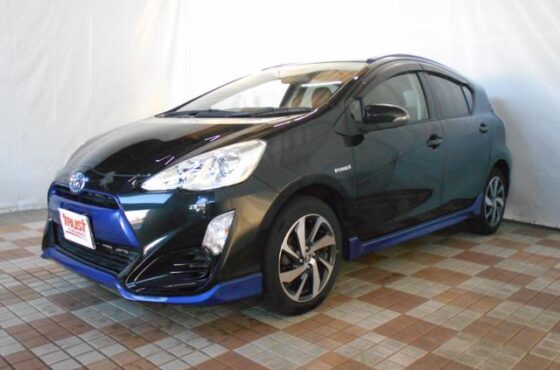 TOYOTA AQUA X URBAN