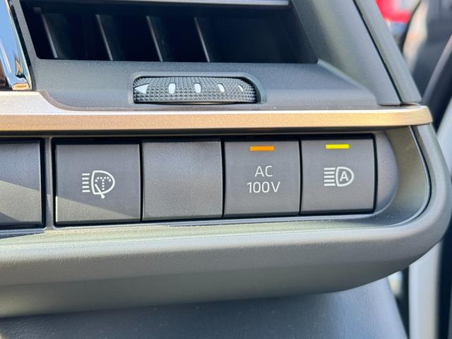 921