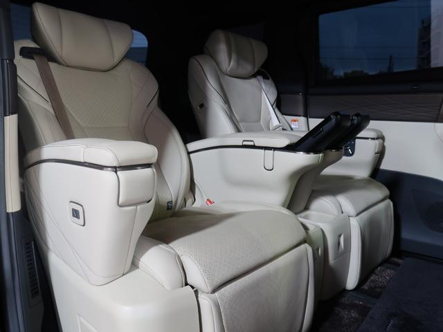 EXCECUTIVE LOUNGE BLACK 202416