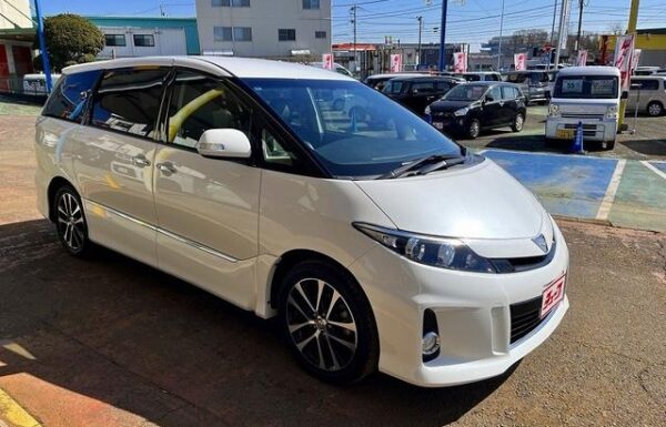 estima 2015 white01