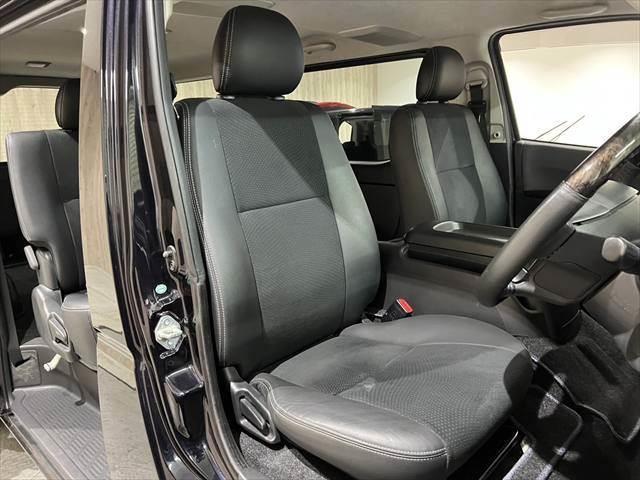 hiace 2015 black02