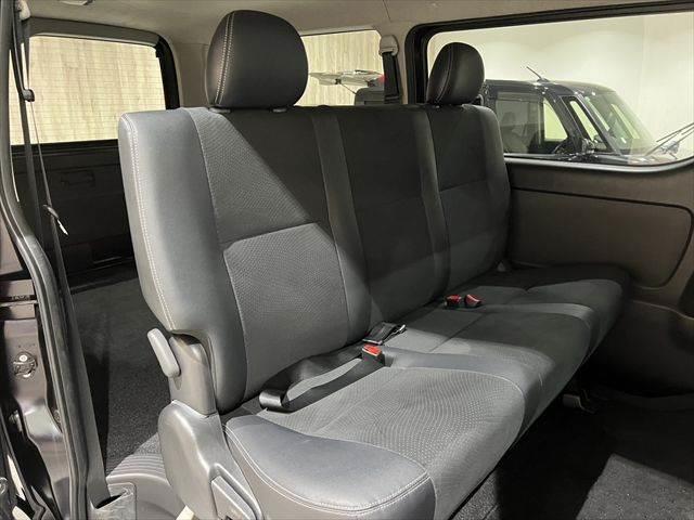 hiace 2015 black03