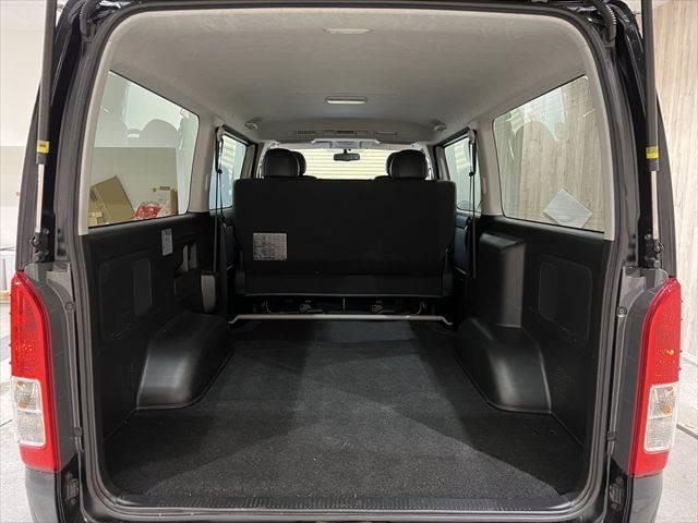 hiace 2015 black04