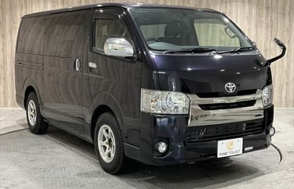 hiace 2015 black07