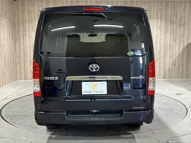hiace 2015 black10