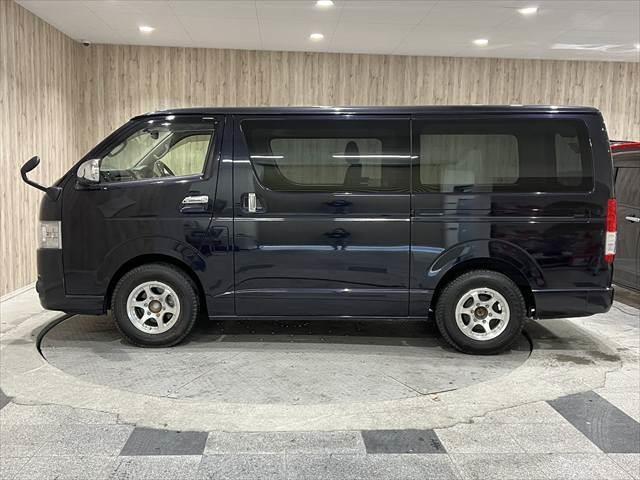 hiace 2015 black12