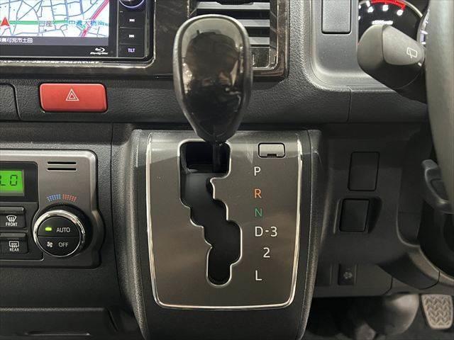 hiace 2015 black17