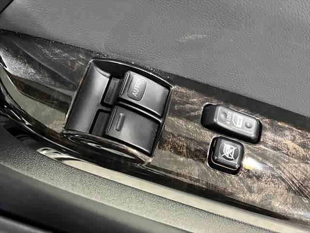 hiace 2015 black20