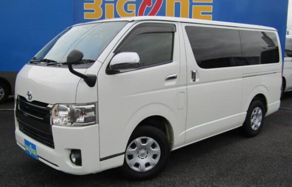 hiace 2015 white02