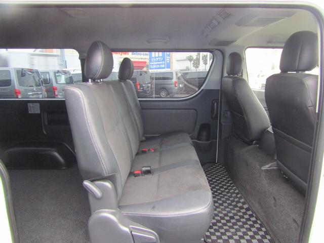 hiace 2015 white18