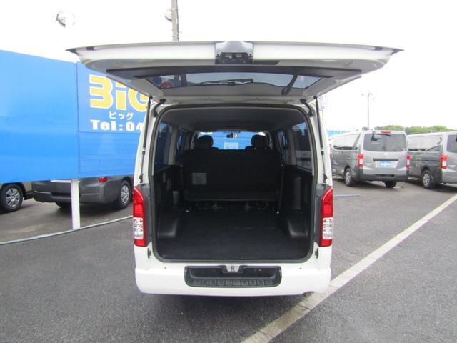 hiace 2015 white21