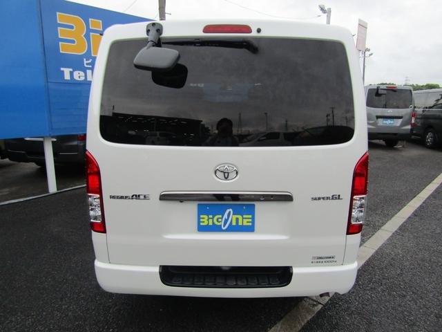 hiace 2015 white22