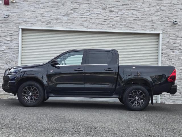 hilux black03