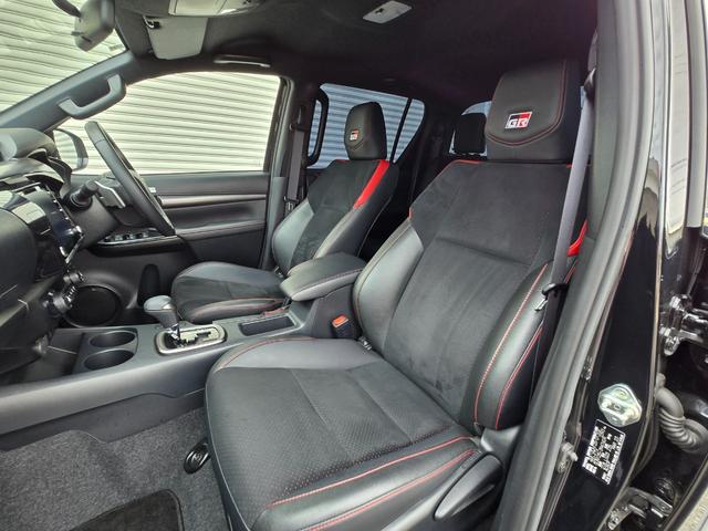 hilux black09