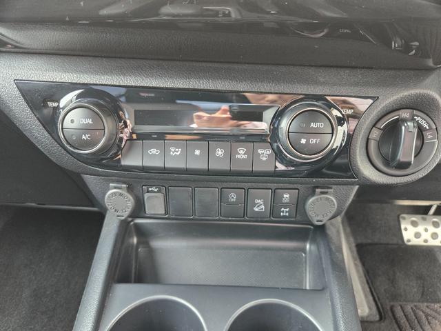 hilux black19