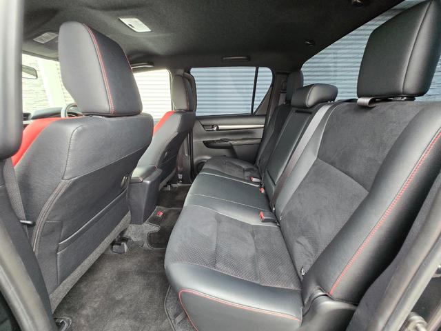 hilux black21