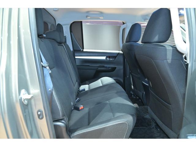 hilux green19