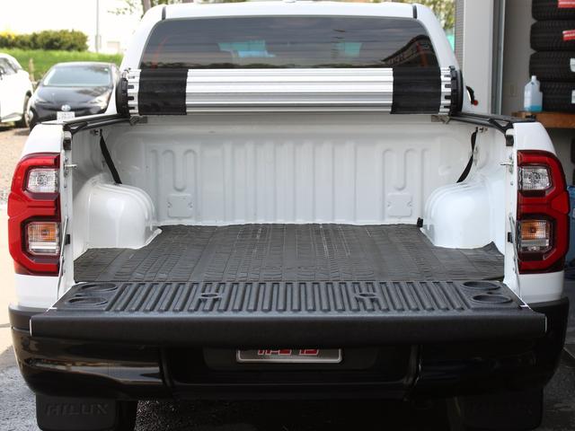 hilux white 05