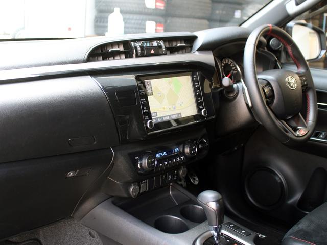 hilux white 13