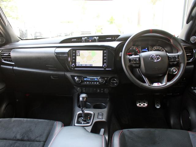 hilux white 14