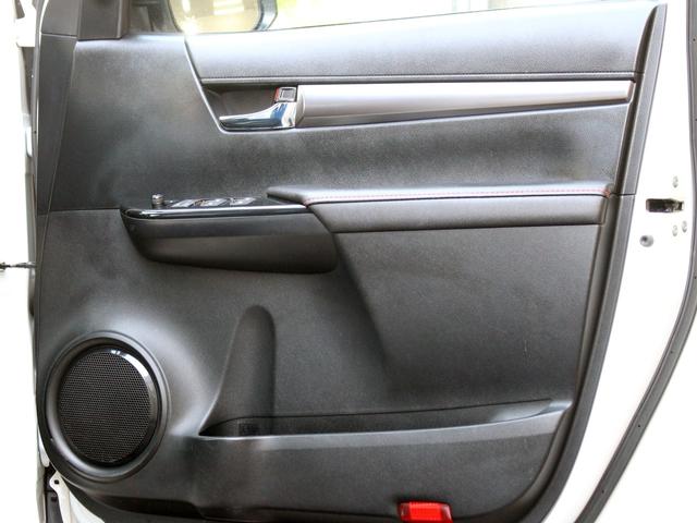 hilux white 22