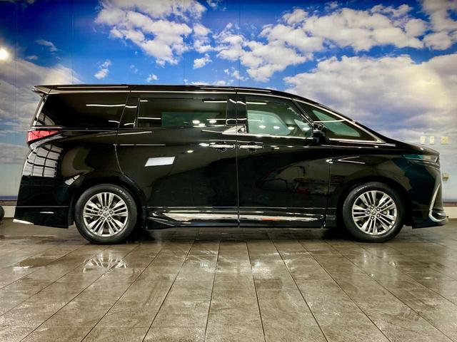 toyota alphard black 202406 (1)