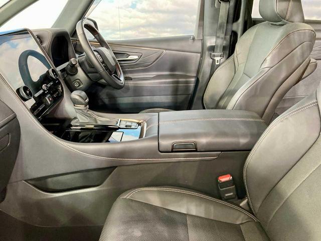 toyota alphard black 202416 (1)