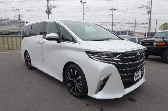 TOYOTA ALPHARD HYBRID Z