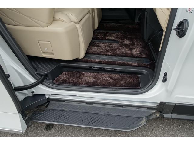 toyota alphard white 202409