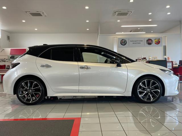 white corolla04